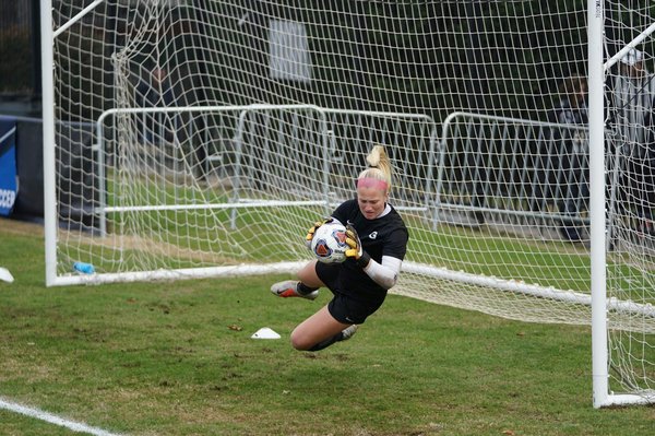 Comment les équipes de football peuvent-elles tirer parti de la technologie pour analyser leur jeu ?